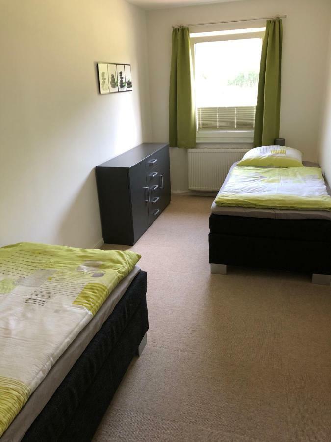Modernes Apartment In Ruhiger Lage, 70Qm, 4 Personen 布里特林根 外观 照片