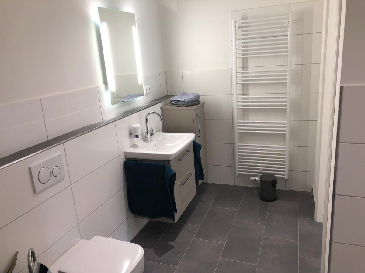 Modernes Apartment In Ruhiger Lage, 70Qm, 4 Personen 布里特林根 外观 照片